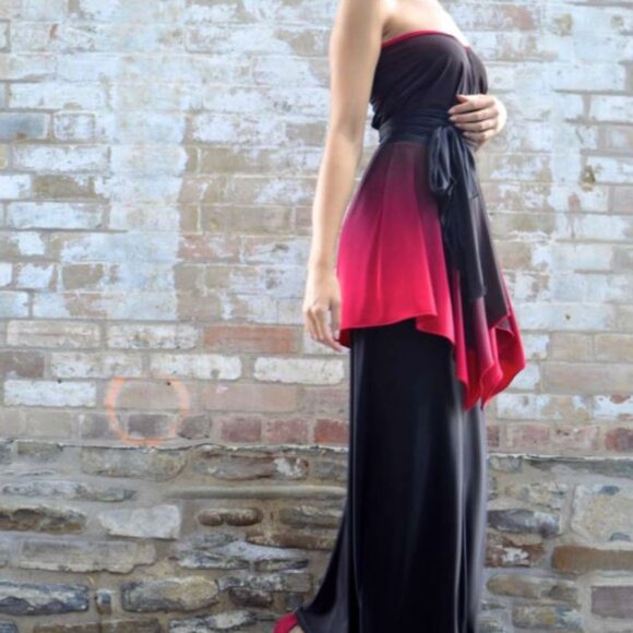 Endless Wrap in Ombre Black to Red by Canadian Designer Diane Kroe - Picture 2 of 4